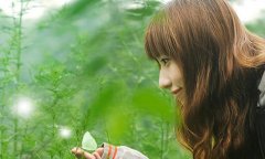 挽回女友無能爲力應該用什麽辦法挽回?