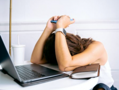 女人出軌離婚後和第三者同居的簡單介紹