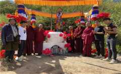 終身隱世修行者的“離去”：繁華大都市，一道虹光直沖雲霄