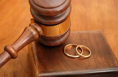 妻子拒绝同房可否起诉离婚 妻子拒绝同房可否起诉离婚要求赔偿